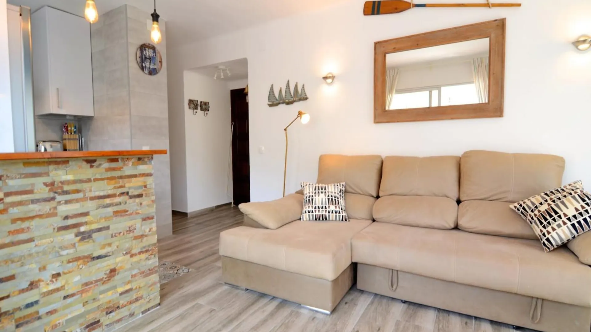 Omega 5 1-D Apartment Л'Эстартит